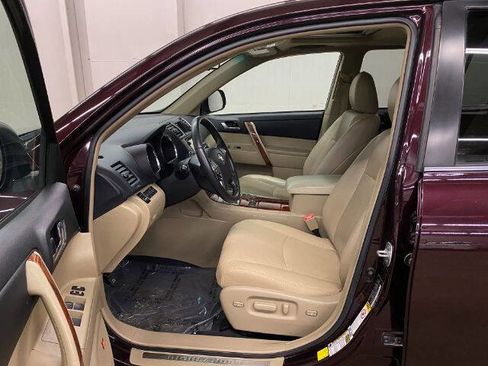 Used 2013 Toyota Highlander Limited image 10