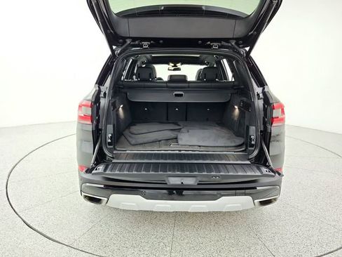 Used 2023 BMW X5 xDrive45e w/ Parking Assistance Package AWD/4WD image 19