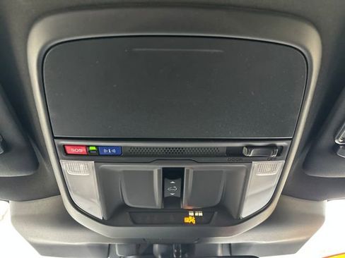 Used 2025 Subaru Forester Limited w/ Popular Package #2 image 16