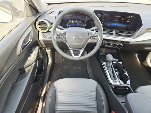 New 2026 Chevrolet Trax LT w/ Driver Confidence Package FWD image 7