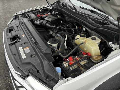 Used 2020 Ford F550 2WD Regular Cab Super Duty image 45