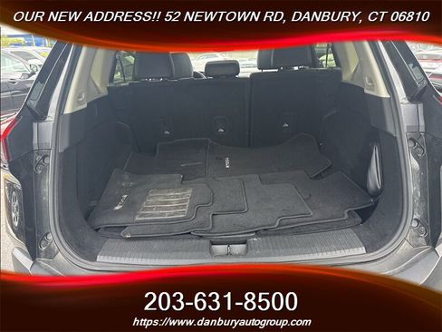 Used 2023 Nissan Rogue SL AWD/4WD image 14