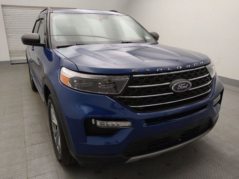 Used 2023 Ford Explorer XLT w/ Equipment Group 202A AWD/4WD image 14