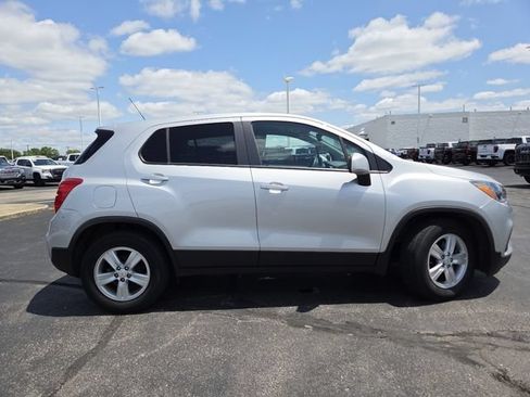 Used 2020 Chevrolet Trax LS w/ Tint and Cruise Package FWD image 14
