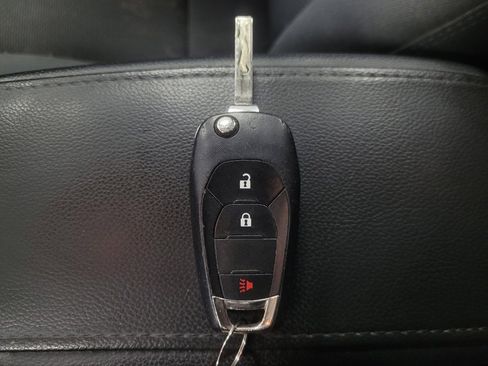 Used 2018 Chevrolet Cruze LT FWD image 32