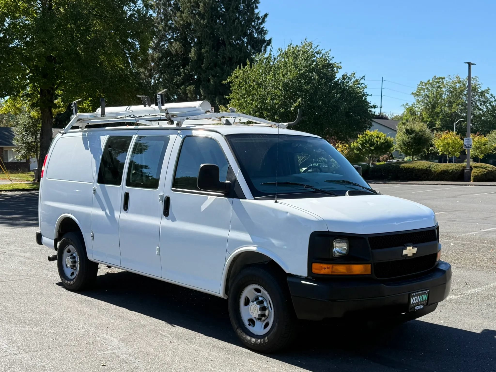 Used 2012 Chevrolet Express 2500 w/ Cold Climate Package RWD image 8