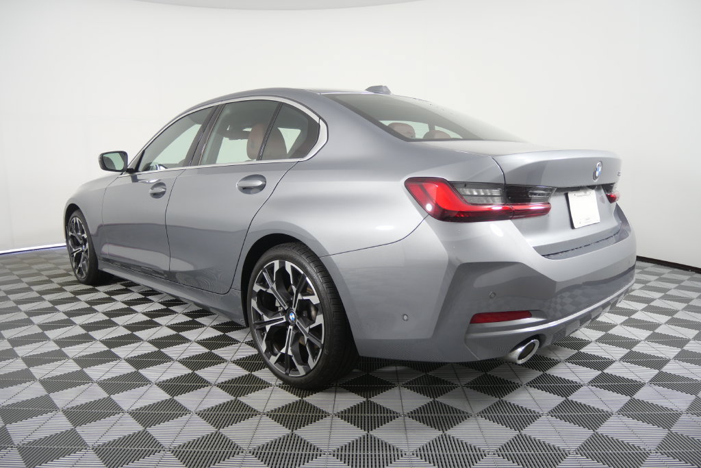 Used 2026 BMW 330i Sedan RWD image 6