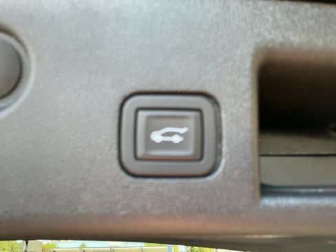 Used 2024 Chevrolet Equinox LT AWD/4WD image 22
