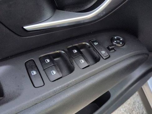 Used 2022 Hyundai Tucson SE image 16