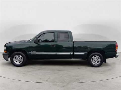Used 2002 Chevrolet Silverado 1500 LS w/ Electrical Convenience Pkg image 2