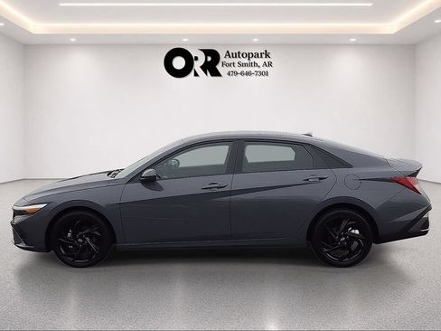 Used 2026 Hyundai Elantra Sport FWD image 3