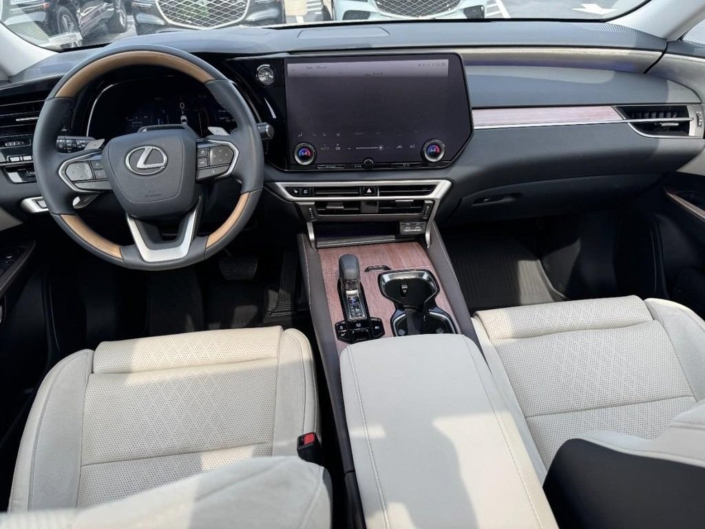 Used 2025 Lexus RX 350 w/ Convenience Package AWD/4WD image 13