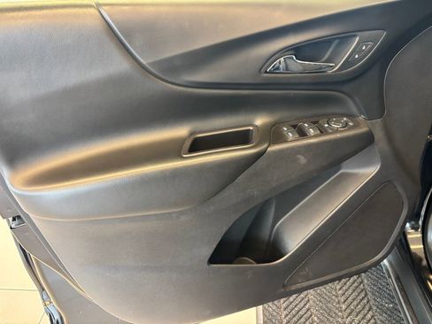 Used 2021 Chevrolet Equinox LT AWD/4WD image 13