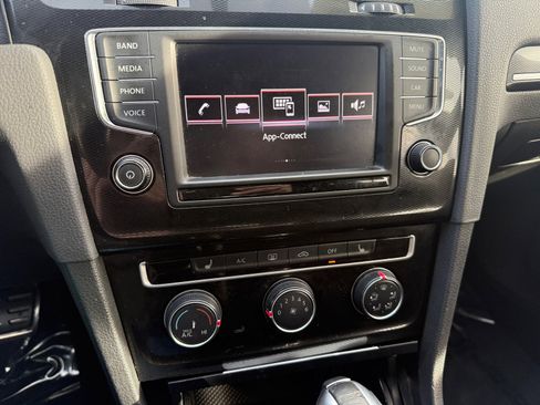 Used 2017 Volkswagen GTI S image 12