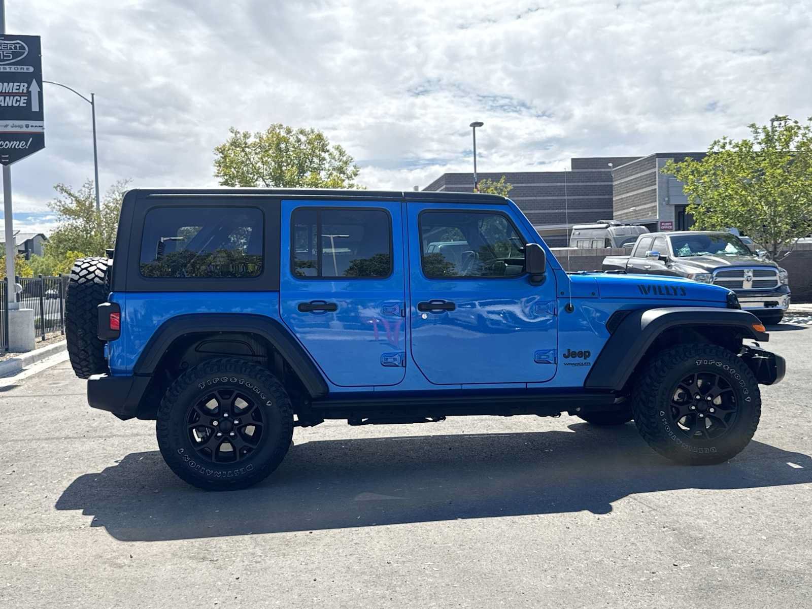 Used 2021 Jeep Wrangler Unlimited Sport AWD/4WD image 9