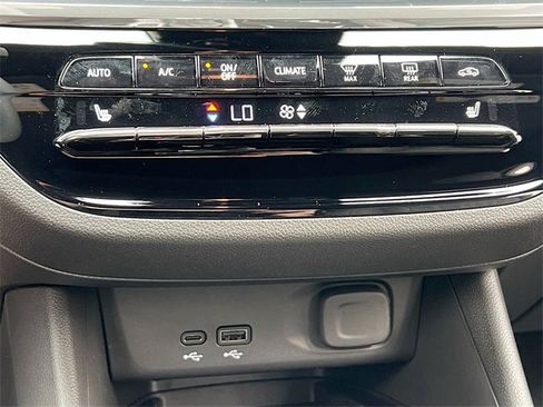 New 2026 Buick Envista Avenir image 11