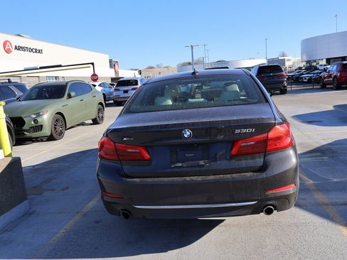 Used 2018 BMW 530i xDrive image 12