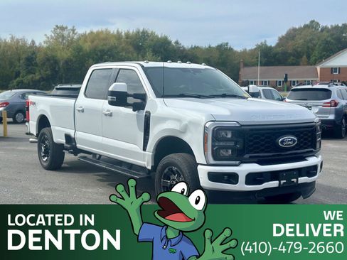 Used 2023 Ford F250 Lariat w/ Sport Appearance Package image 3