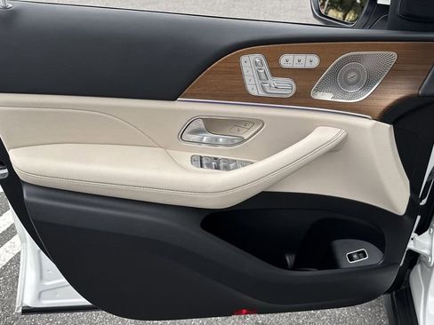 Used 2024 Mercedes-Benz GLE 450 4MATIC image 39