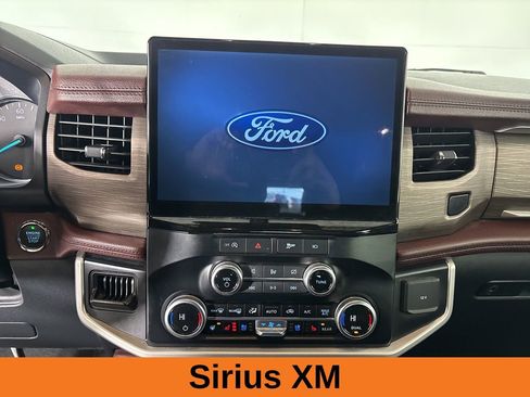 Used 2024 Ford Expedition Limited image 13
