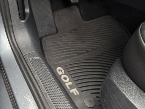 Used 2015 Volkswagen Golf S FWD image 14