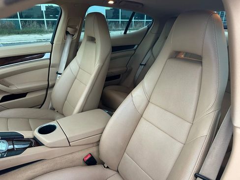 Used 2011 Porsche Panamera S image 14