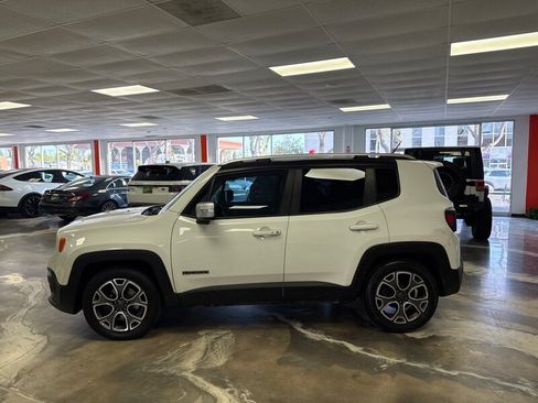 Used 2016 Jeep Renegade Limited image 4