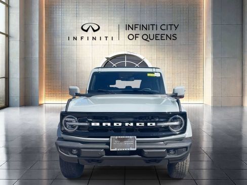 Used 2022 Ford Bronco Outer Banks AWD/4WD image 2