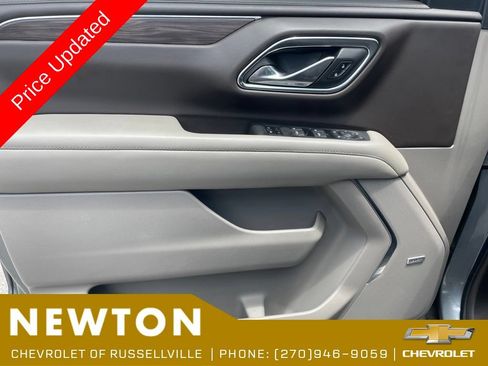 Used 2021 Chevrolet Tahoe Z71 w/ Z71 Off-Road Package AWD/4WD image 8