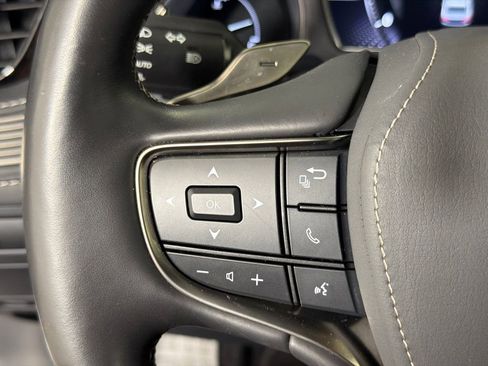 Used 2022 Lexus LS 500 w/ Interior Upgrade Package RWD image 27