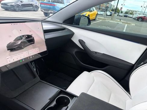 Used 2024 Tesla Model 3 Performance AWD/4WD image 23