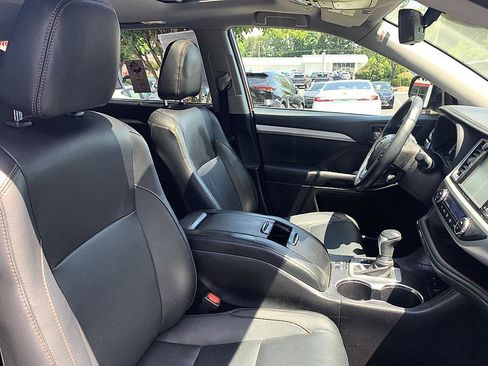 Certified 2018 Toyota Highlander XLE AWD/4WD image 20