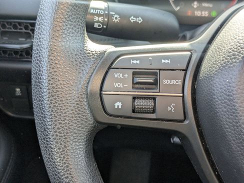 Used 2025 Honda HR-V LX image 20