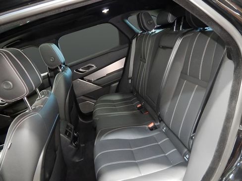 Used 2021 Land Rover Range Rover Velar R-Dynamic S image 31