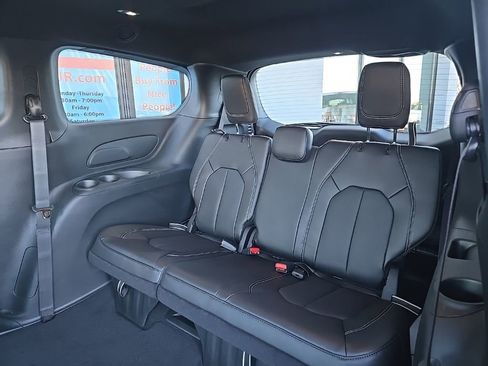 New 2026 Chrysler Pacifica Select w/ S Appearance Package image 96