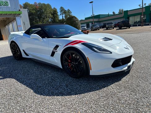 Used 2019 Chevrolet Corvette Grand Sport w/ Z07 Performance Package image 16