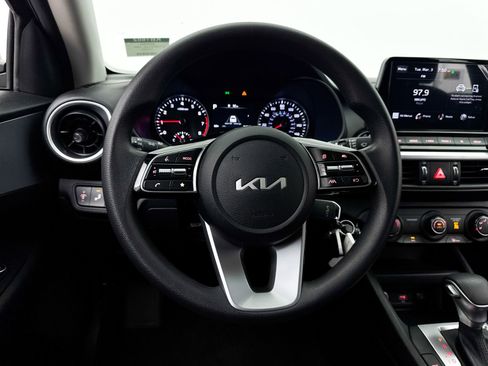 Used 2024 Kia Forte LXS w/ LXS Technology Package image 3