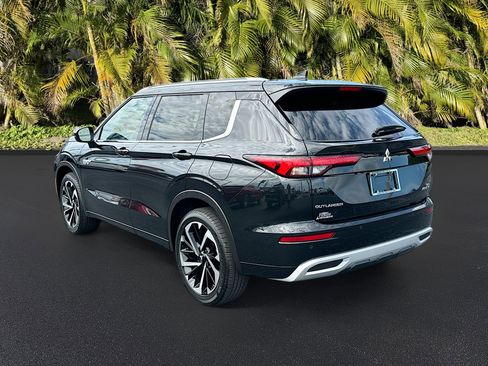 New 2025 Mitsubishi Outlander SEL image 3