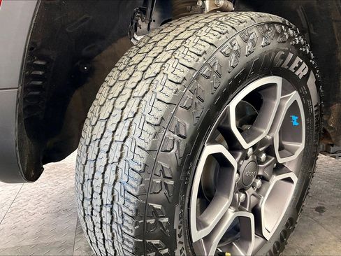 Used 2023 Jeep Grand Cherokee Trailhawk w/ Luxury Tech Group III image 33