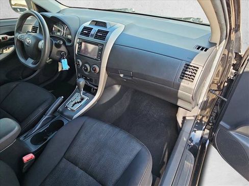 Used 2013 Toyota Corolla S w/ Premium Pkg FWD image 19