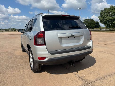 Used 2014 Jeep Compass Latitude image 7