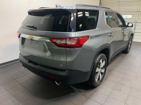 Used 2019 Chevrolet Traverse LT w/ LT Premium Package image 3