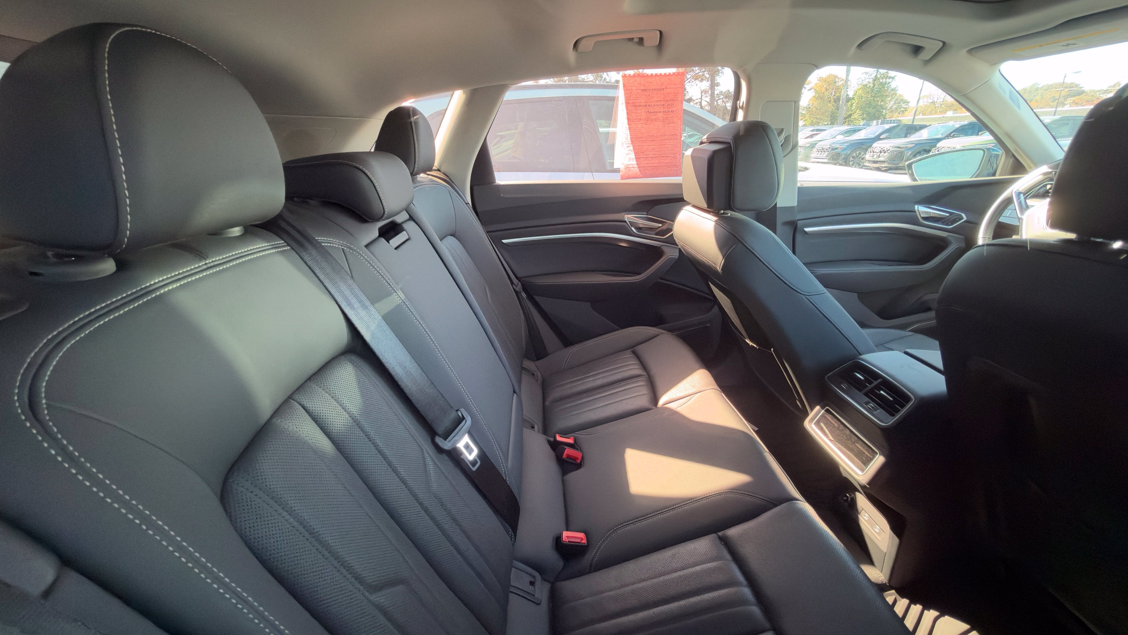 Used 2024 Audi Q8 e-tron Premium Plus AWD/4WD image 7