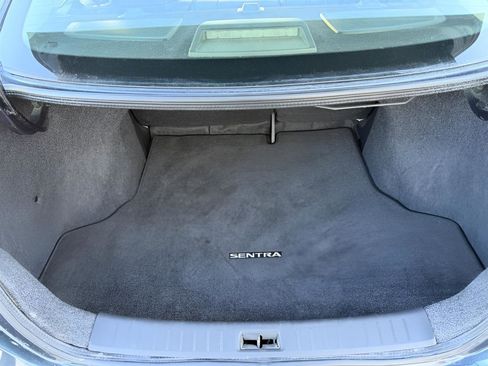 Used 2016 Nissan Sentra SV image 27