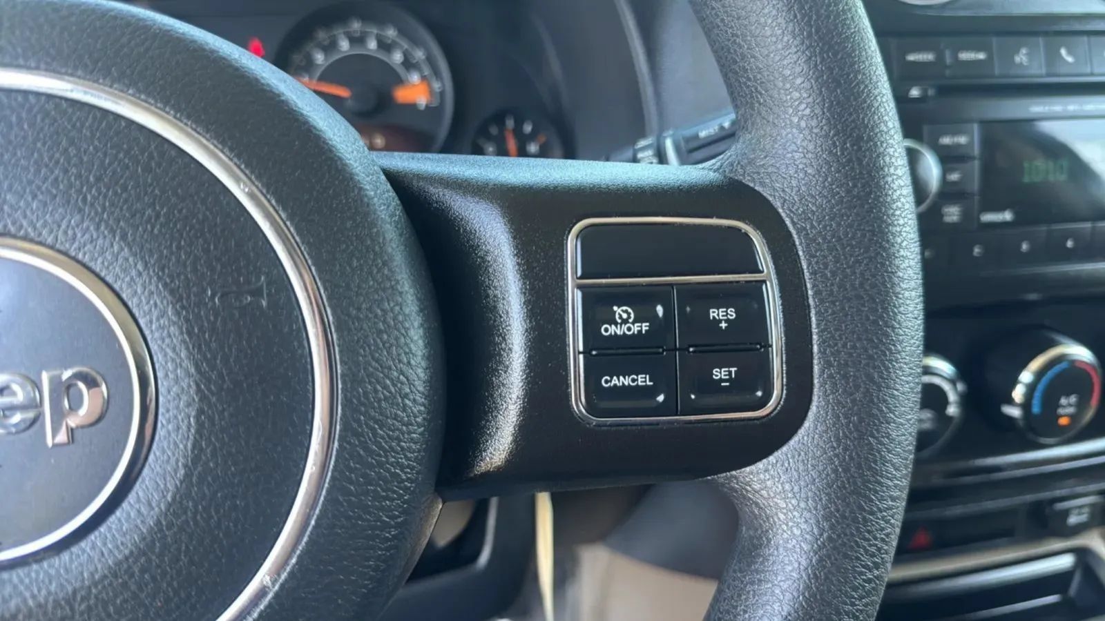 Used 2017 Jeep Patriot Sport FWD image 18