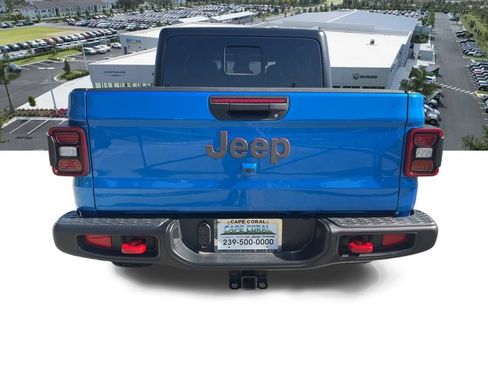 Certified 2025 Jeep Gladiator Rubicon AWD/4WD image 50