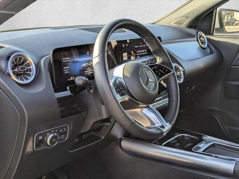 Certified 2025 Mercedes-Benz GLA 250 image 9