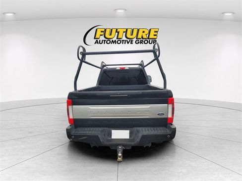 Certified 2019 Ford F250 Platinum w/ Platinum Ultimate Package image 4