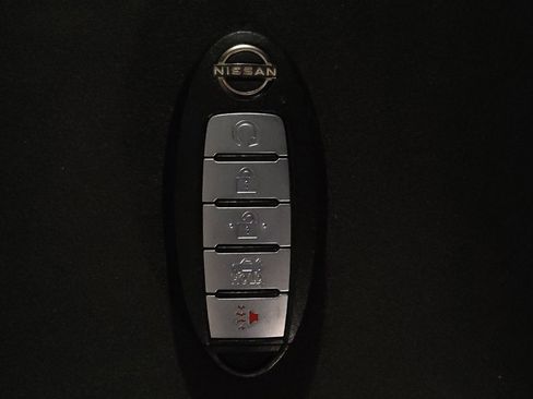Used 2025 Nissan Altima 2.5 SV FWD image 32