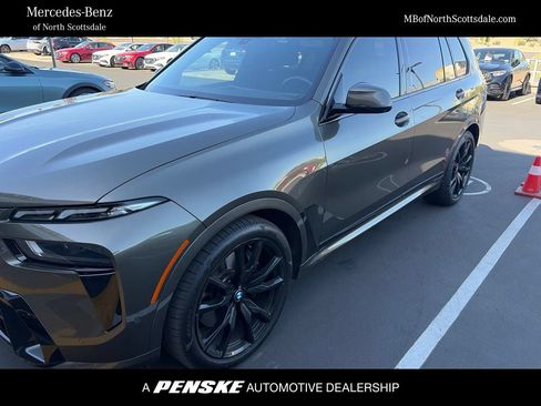 Used 2024 BMW X7 xDrive40i w/ M Sport Package AWD/4WD image 1